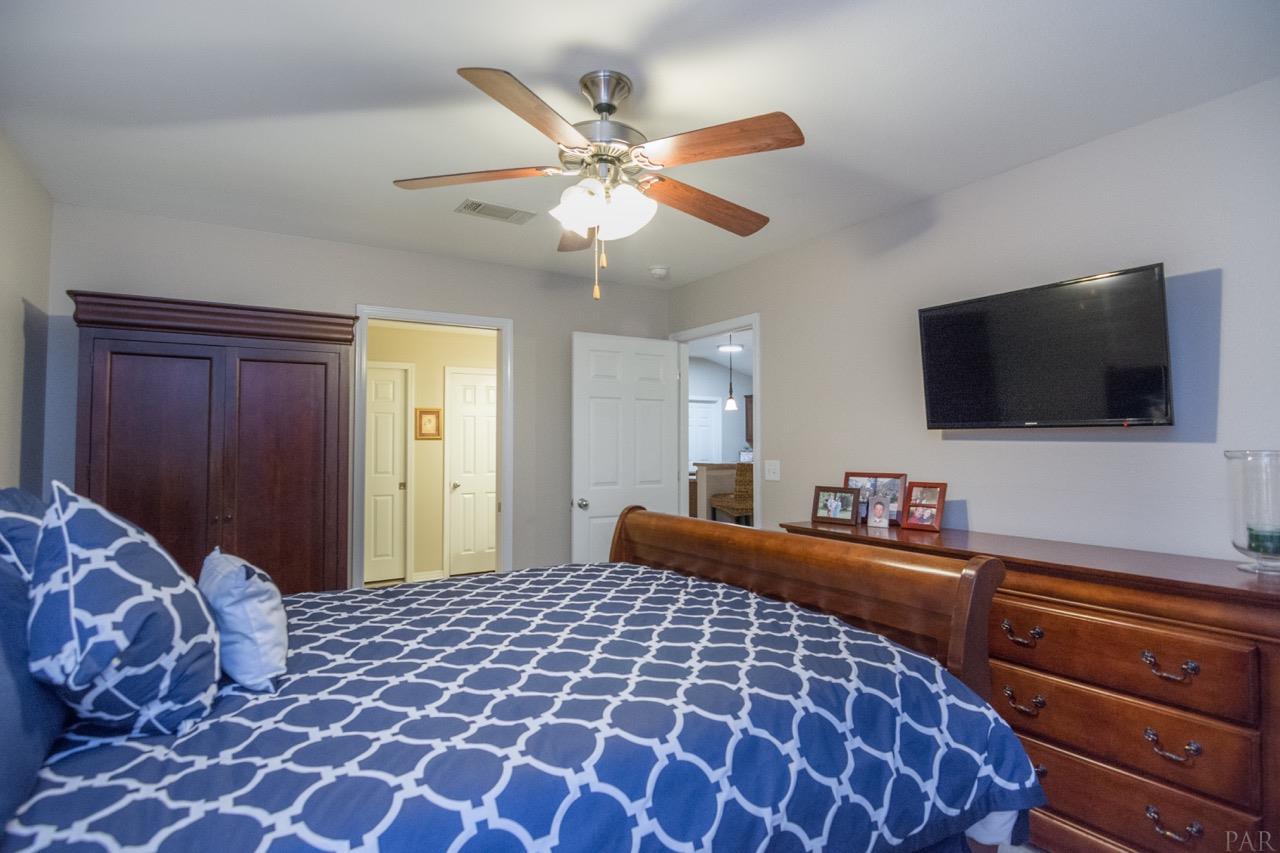 10055 Foxrun Road Pensacola, FL 32514 - Photo 19 of 24 Gallery Image 19