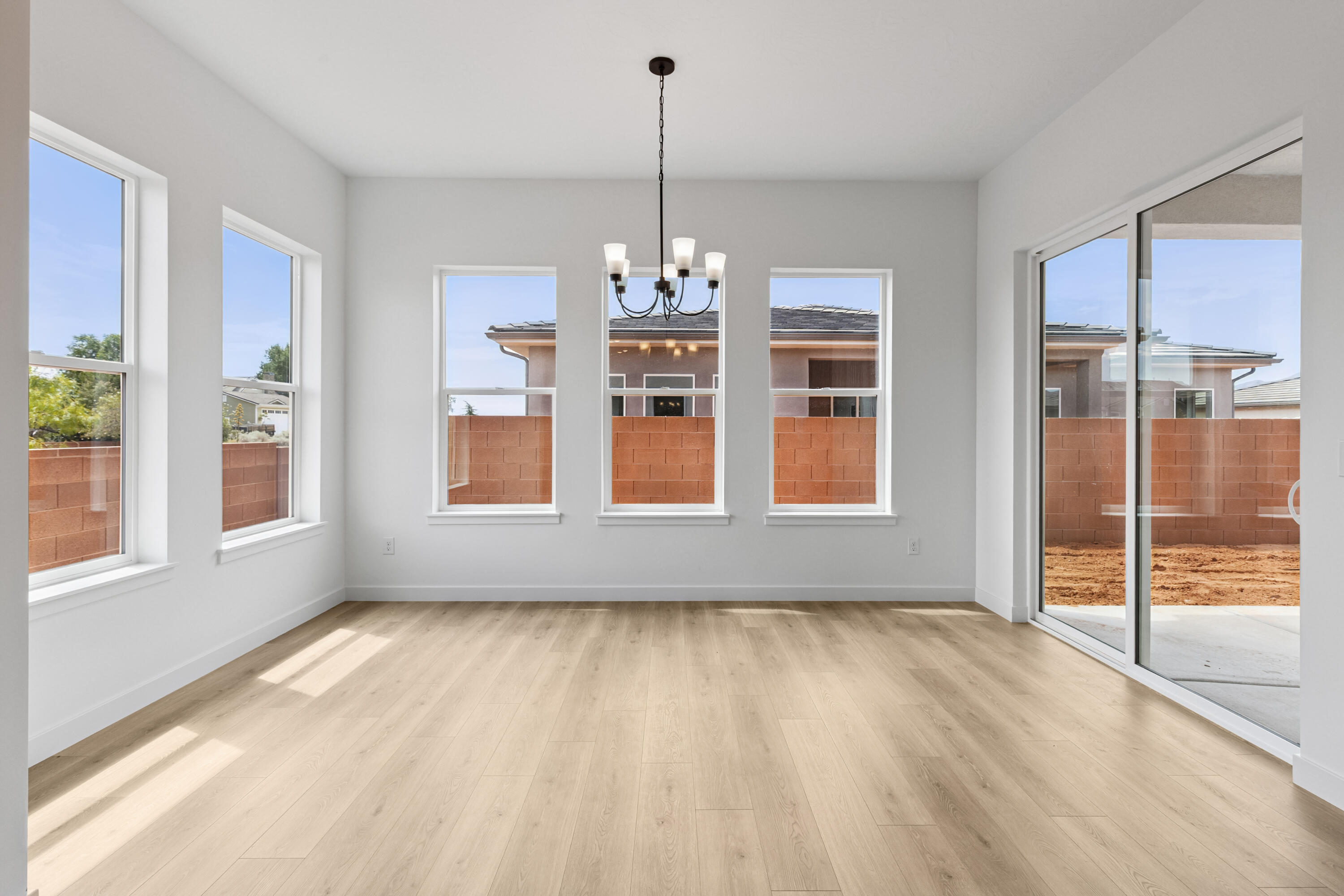 673 South 230 West, Unit LOT 9) Ivins, UT 84738 - Photo 14 of 27 VE9 sunroom dining