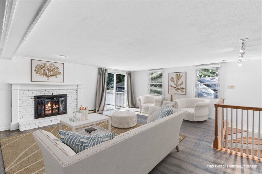 24 Russell Street Marblehead, MA 01945 - Photo 3 of 28 Gallery Image 3