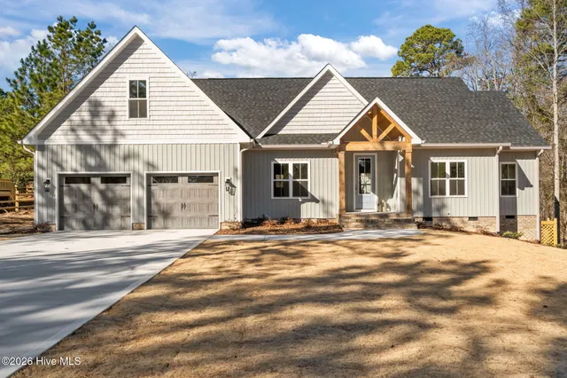 $574,900 | 101 Yorkshire Court, West End, NC 27376