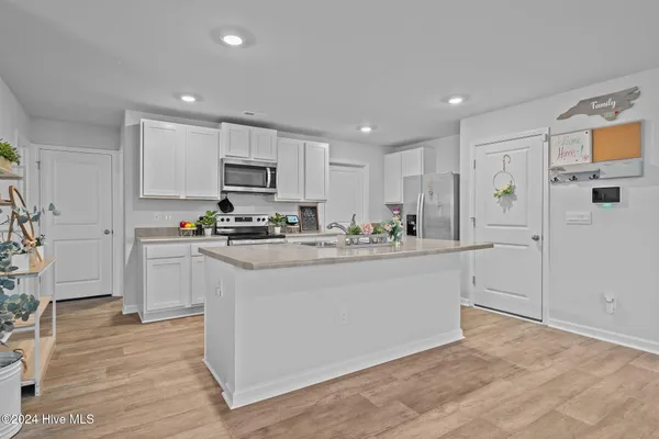 $2,500 | 402 Folkstone Road, Unit LOT 71, Holly Ridge, NC 28445