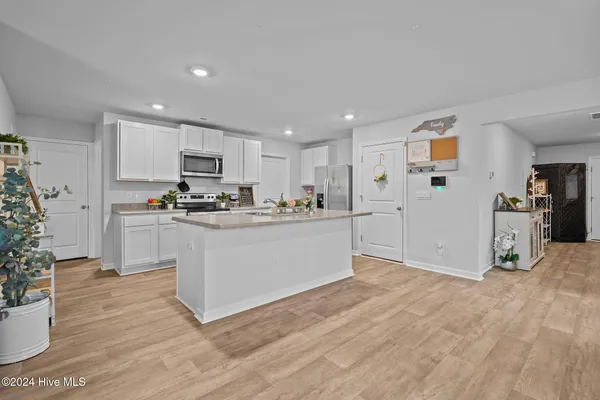 $2,500 | 402 Folkstone Road, Unit LOT 71, Holly Ridge, NC 28445