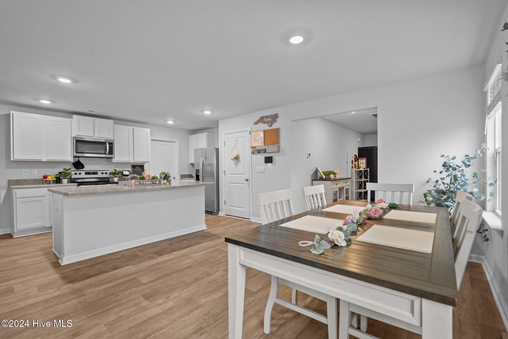 402 Folkstone Road, Unit LOT 71 Holly Ridge, NC 28445 - Photo 10 of 39 ining Area / Kitchen