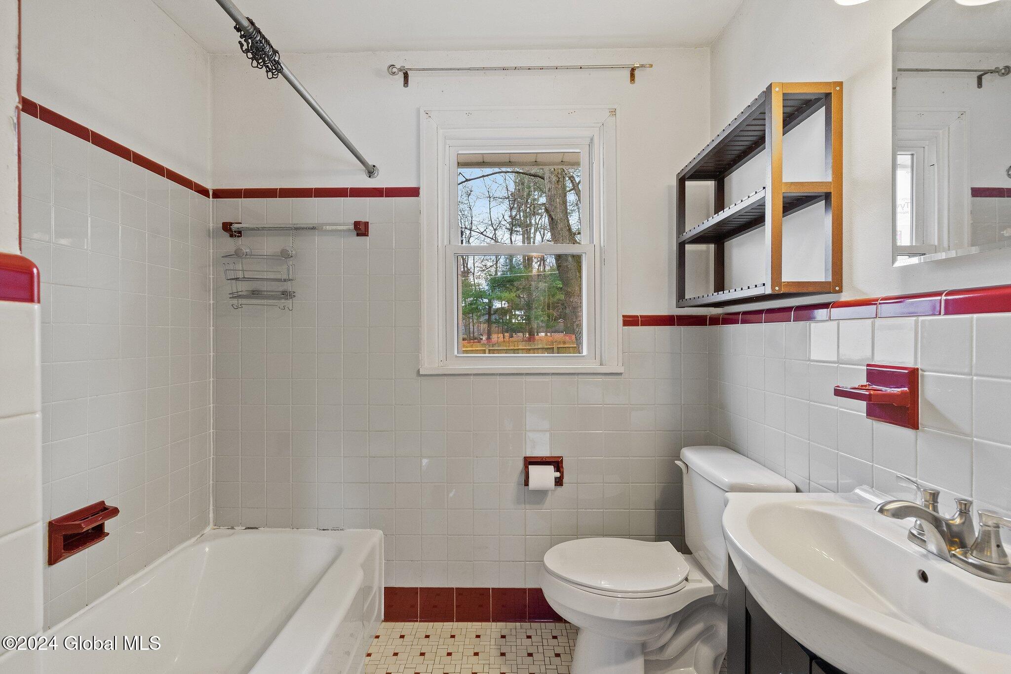 28 Wellington Road Bethlehem, NY 12054 - Photo 16 of 50 14-web-or-mls-28-wellington-rd