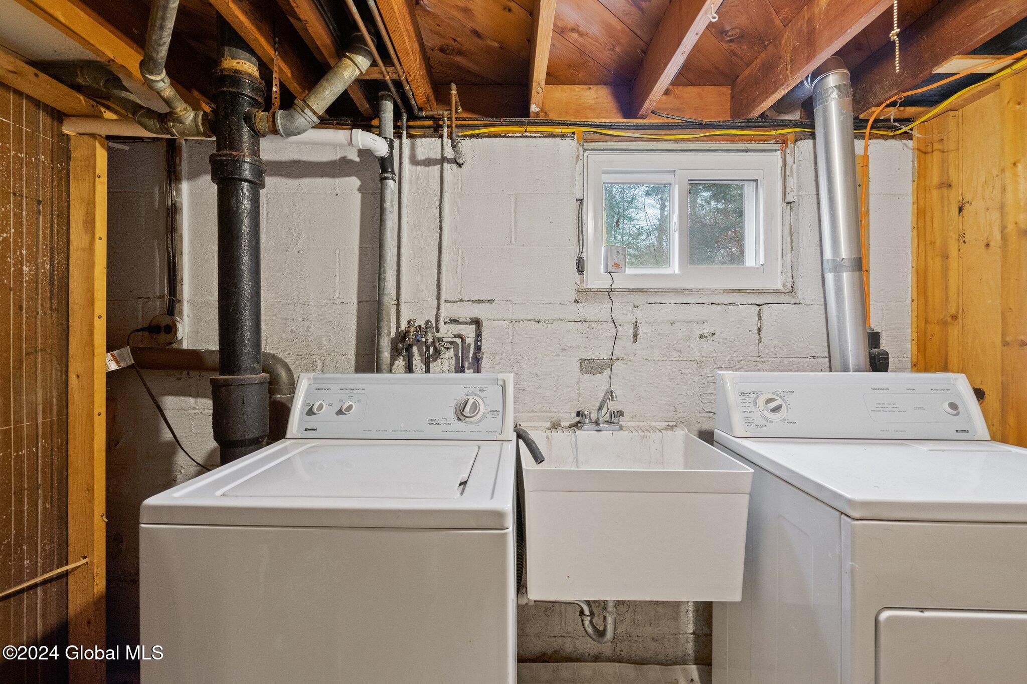 28 Wellington Road Bethlehem, NY 12054 - Photo 40 of 50 36-web-or-mls-28-wellington-rd