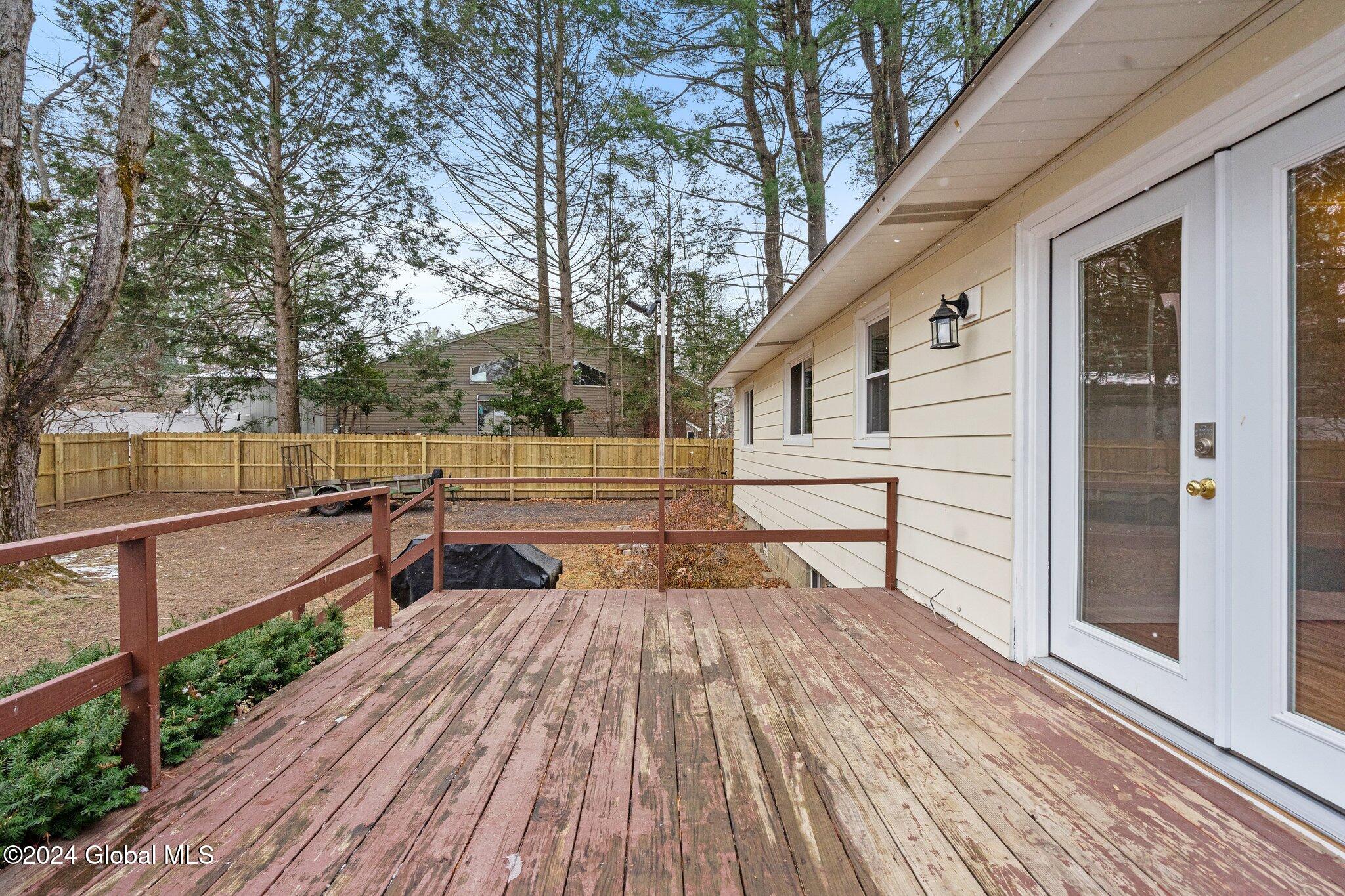 28 Wellington Road Bethlehem, NY 12054 - Photo 44 of 50 47-web-or-mls-28-wellington-rd