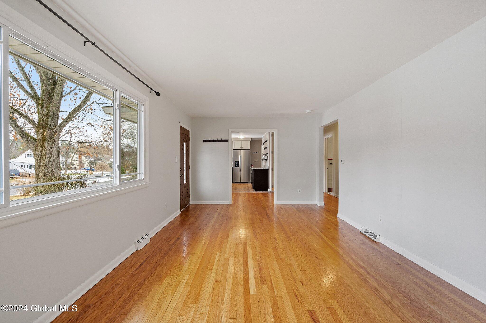 28 Wellington Road Bethlehem, NY 12054 - Photo 6 of 50 5-web-or-mls-28-wellington-rd
