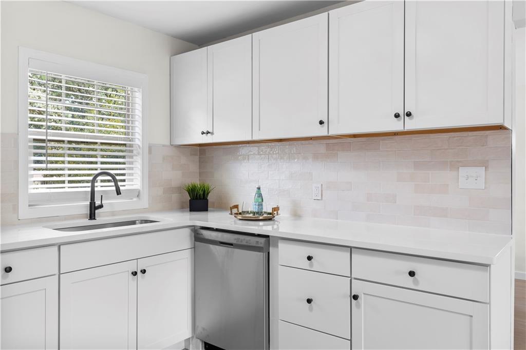 16 Barnesdale Way Northeast Rome, GA 30161 - Photo 8 of 34