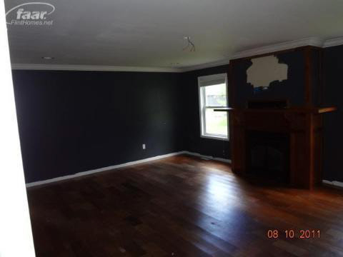 6415 Bennett Lake Road Fenton, MI 48430 - Photo 11 of 14 20201514-10.JPG