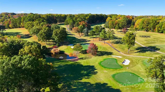 a view of an outdoor space