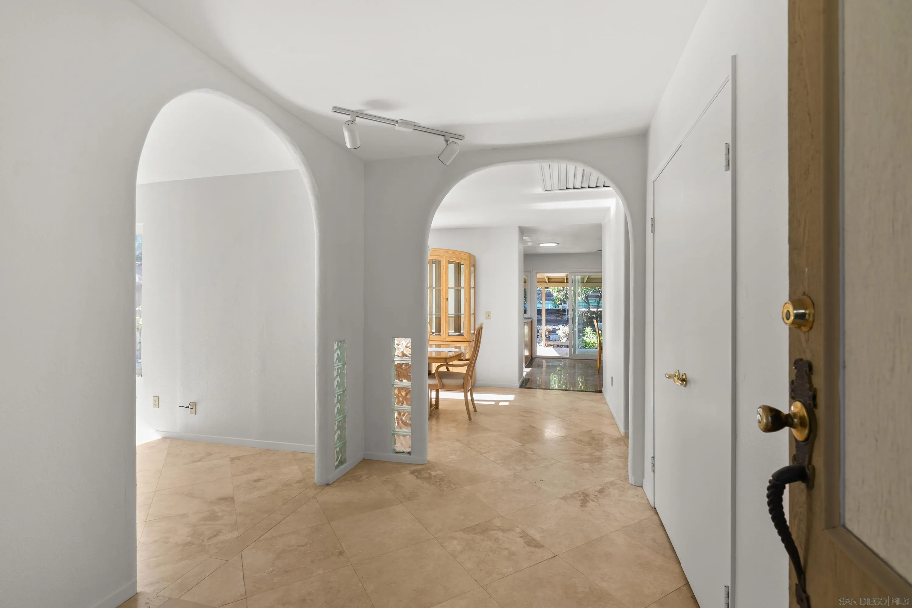 13840 Olive Grove Place Poway, CA 92064 - Photo 3 of 40