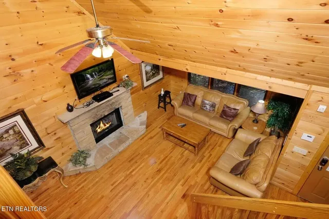 $493,500 | 448 Silver Maple Lane, Gatlinburg, TN 37738