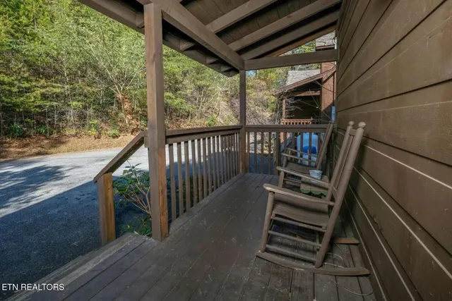 $493,500 | 448 Silver Maple Lane, Gatlinburg, TN 37738
