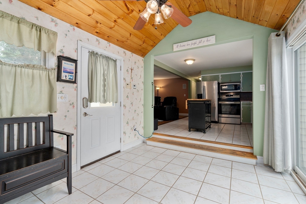 25 Wilson Street Beverly, MA 01915 - Photo 19 of 30