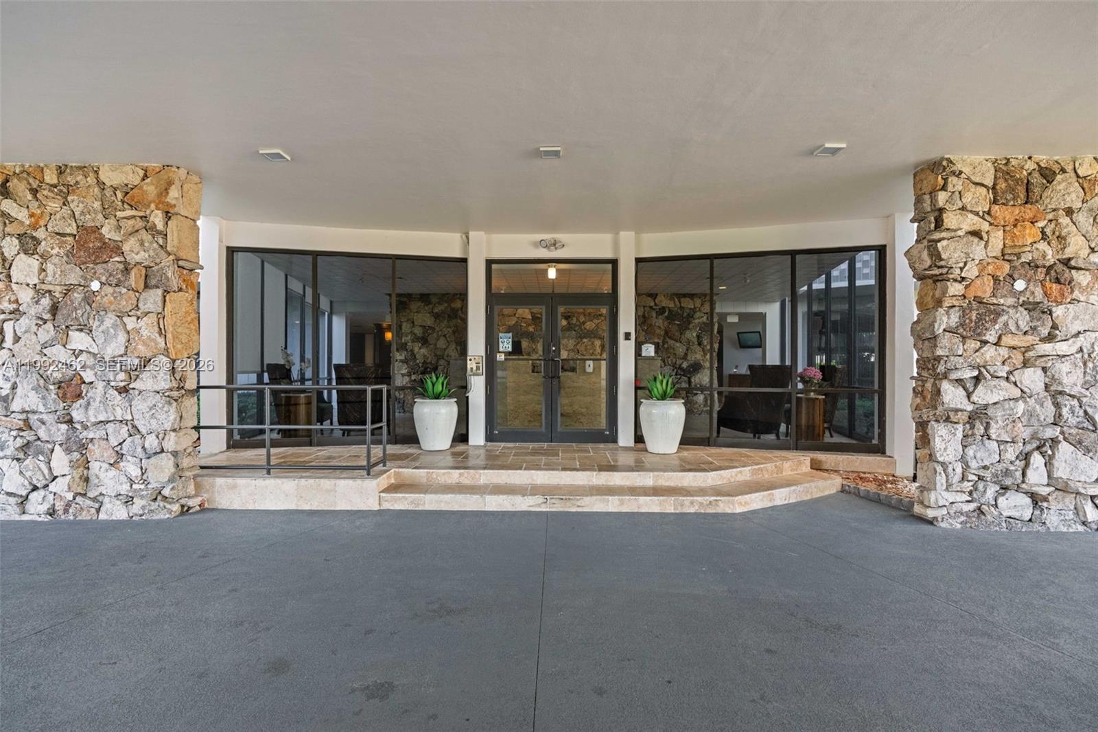336 Golfview Road, Unit 311 North Palm Beach, FL 33408 - Photo 40 of 62