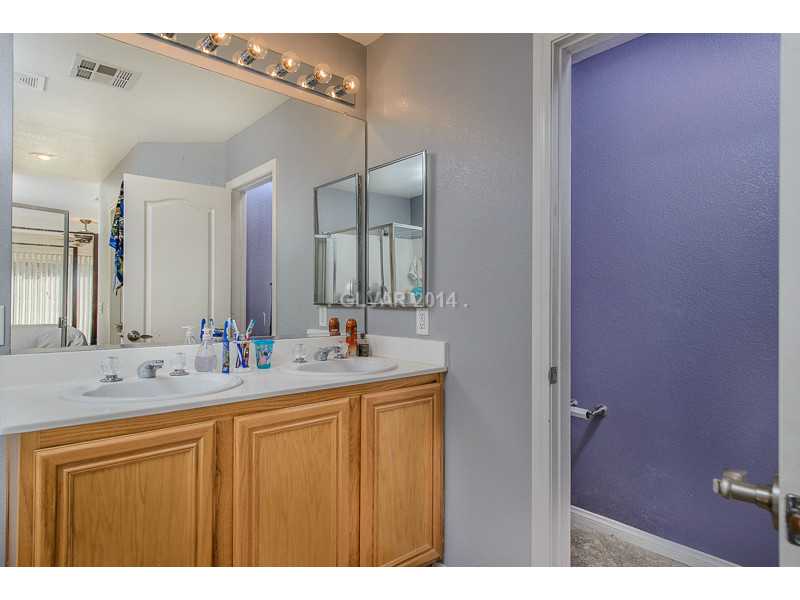 171 Ruby Ridge Avenue Henderson, NV 89002 - Photo 11 of 22 Property Photo. Master bathroom