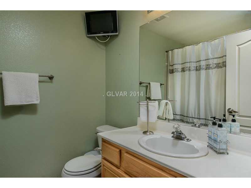171 Ruby Ridge Avenue Henderson, NV 89002 - Photo 15 of 22 Property Photo. Secondary bathroom