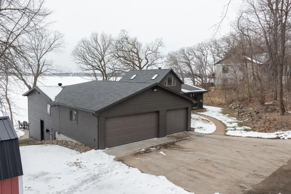 $749,900 | 31031 East Jewett Drive, Fergus Falls, MN 56537
