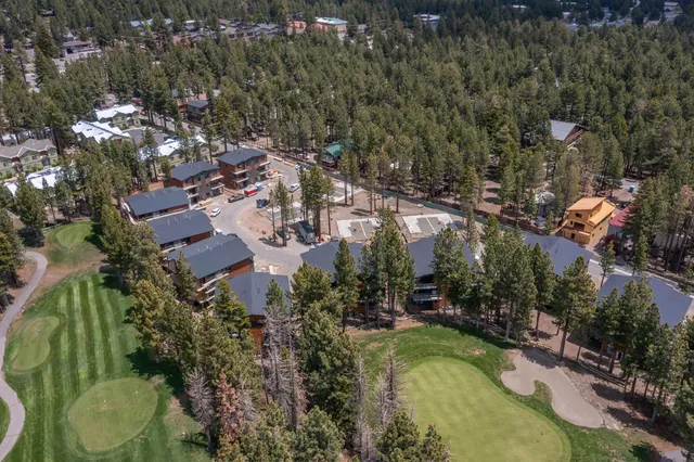 $2,050,000 | 85 Obsidian Place, Unit 28, Mammoth Lakes, CA 93546