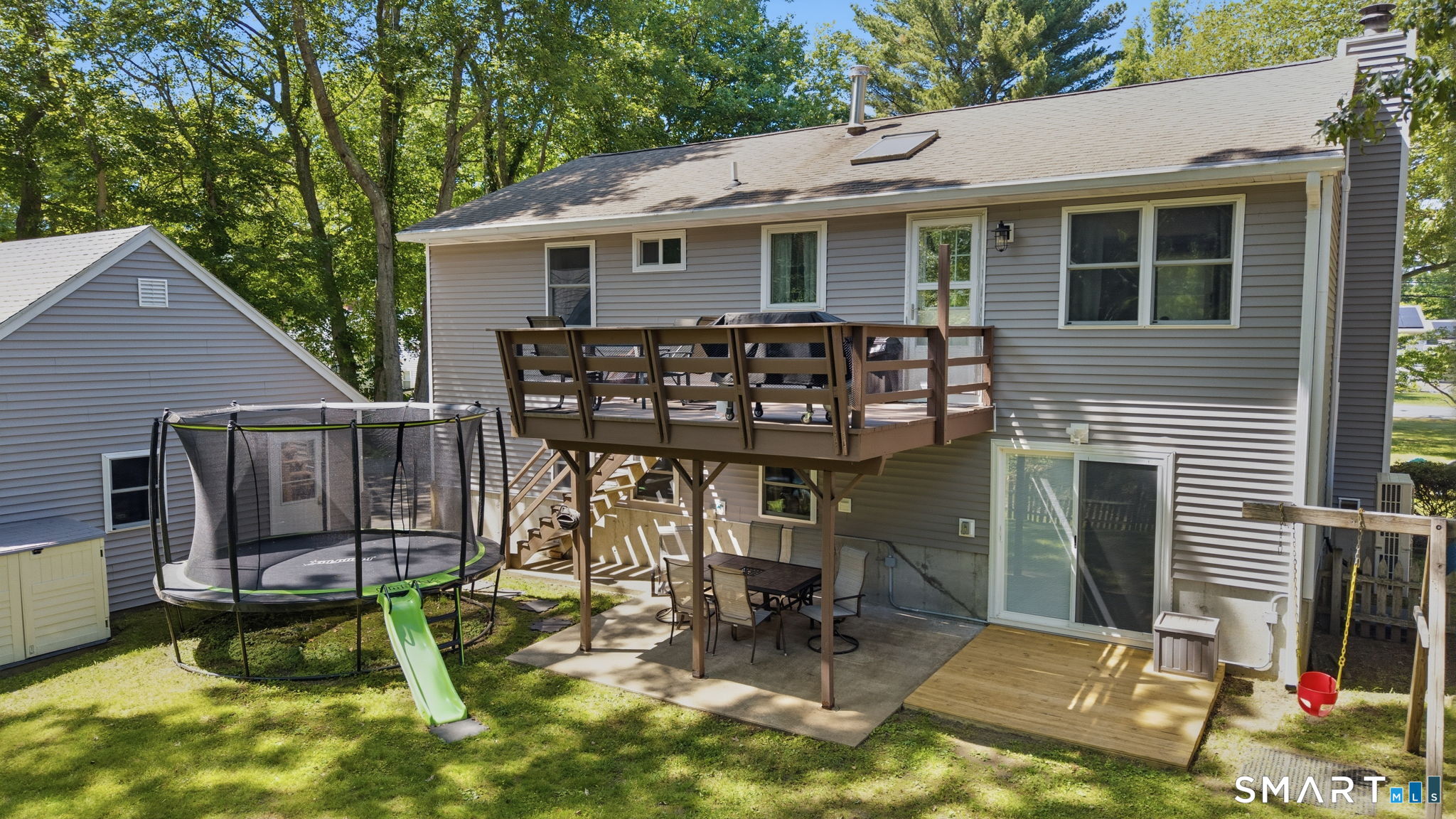 18 Old Black Point Road East Lyme, CT 06357 - Photo 8 of 36