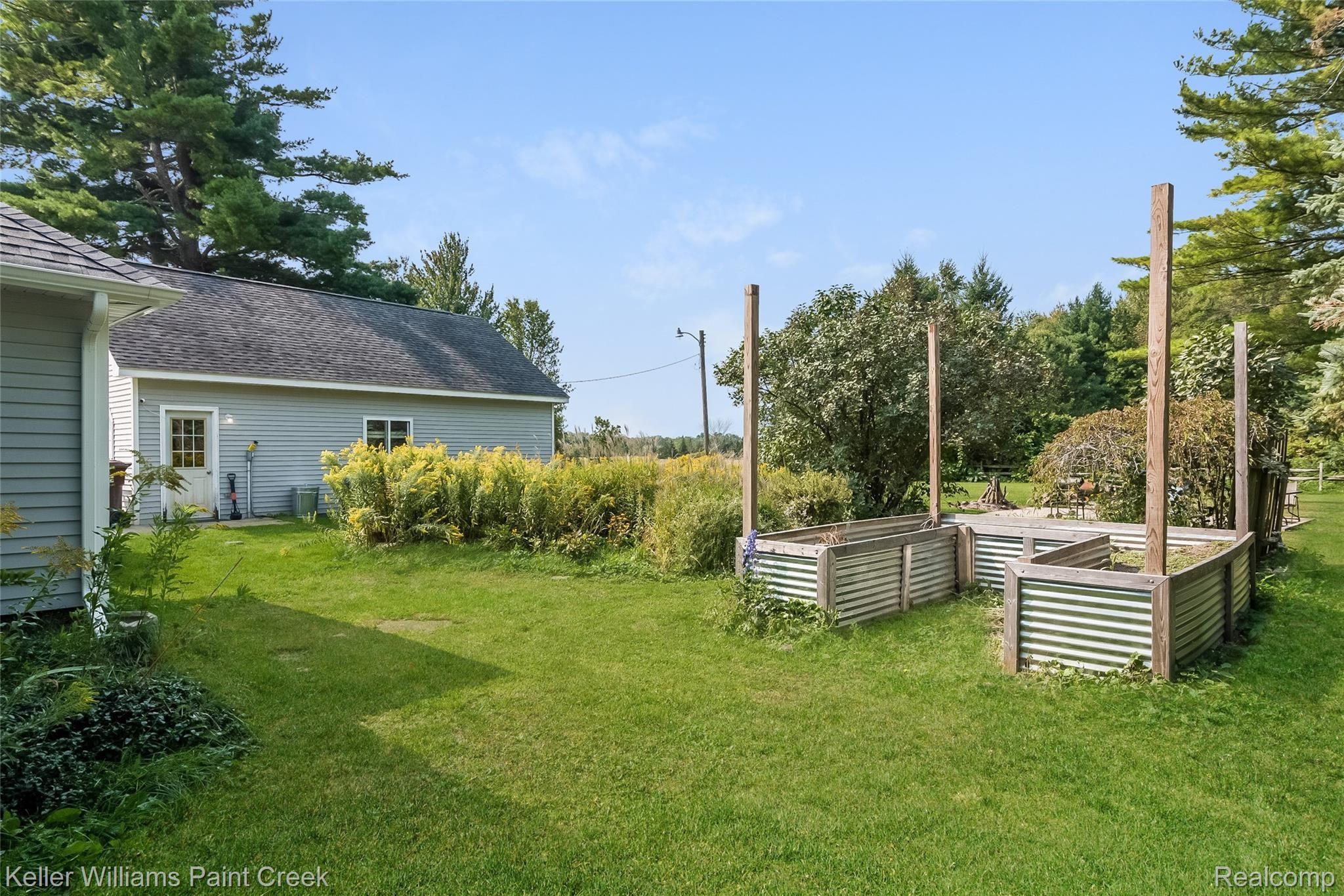 2448 Husak Road Standish, MI 48658 - Photo 38 of 48 037-photo--8603184.jpg
