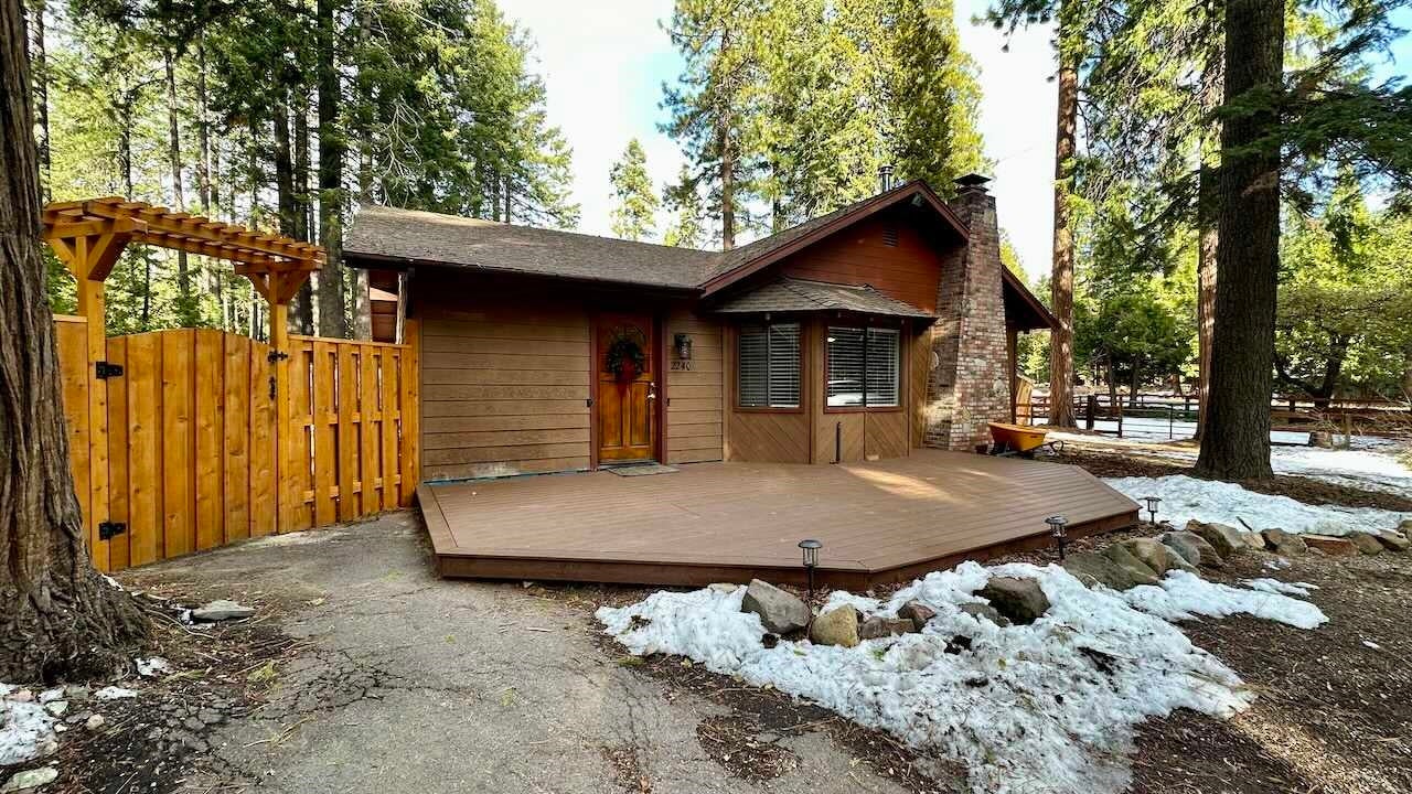 2240 Davis Place Road Mount Shasta, CA 96067 - Photo 23 of 35 Gallery Image 23