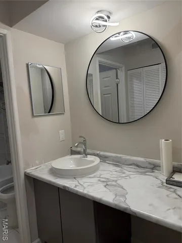 $190,000 | 4355 Maryland Avenue, Unit 311, St. Louis, MO 63108