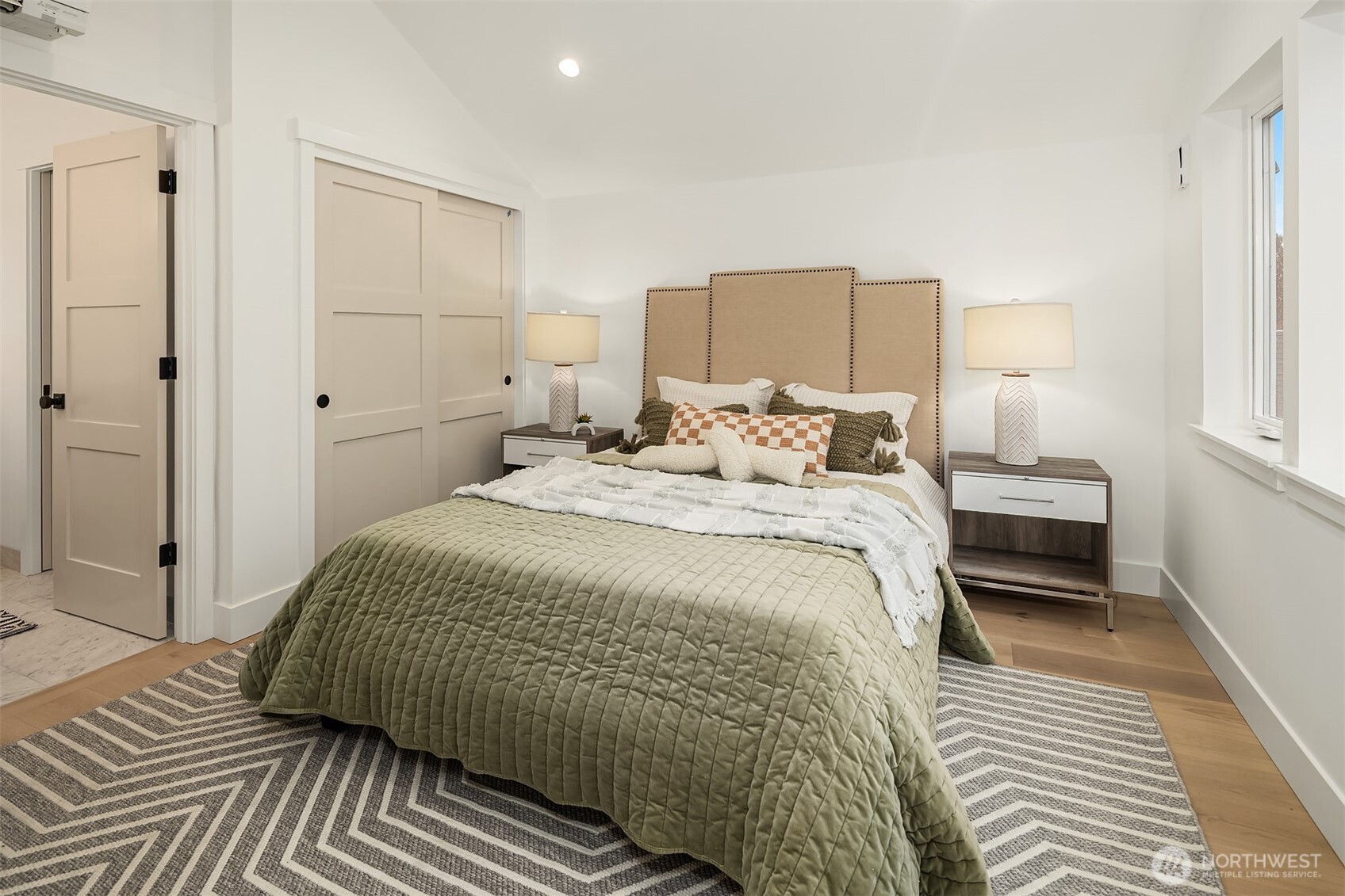539 North 70th Street Seattle, WA 98103 - Photo 17 of 22