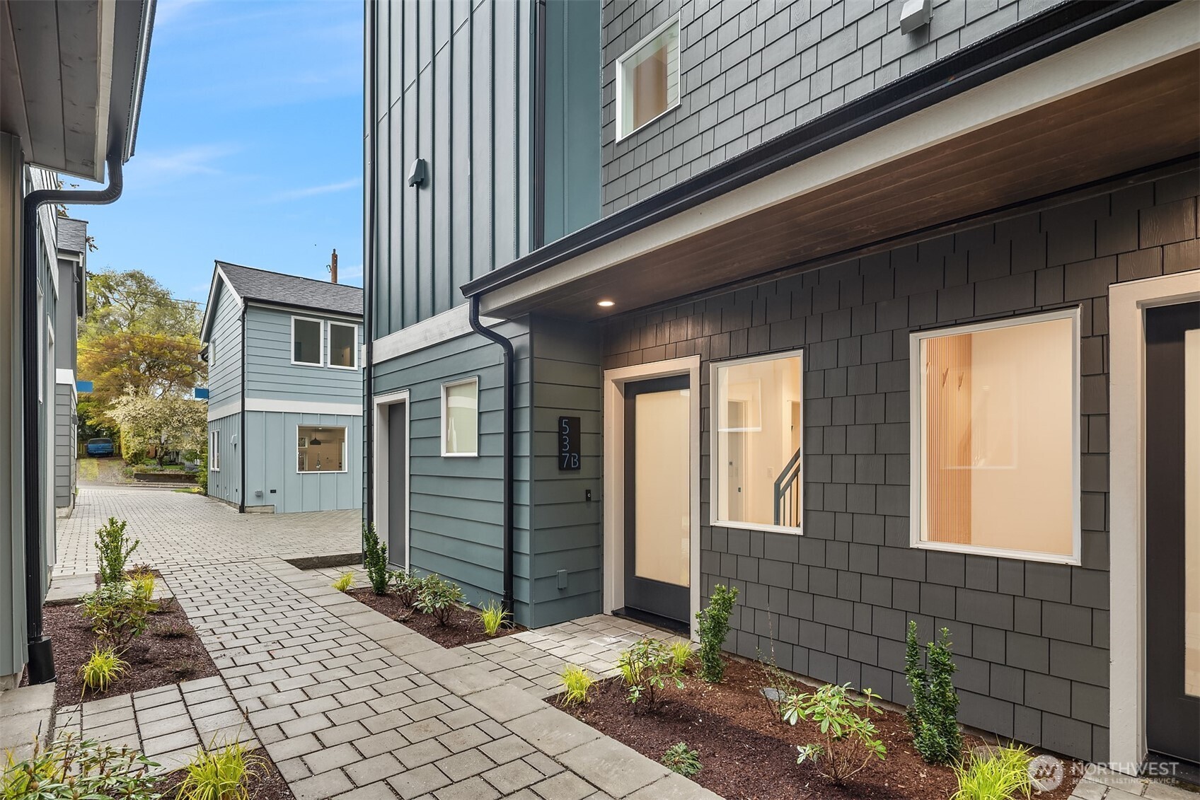 539 North 70th Street Seattle, WA 98103 - Photo 6 of 22