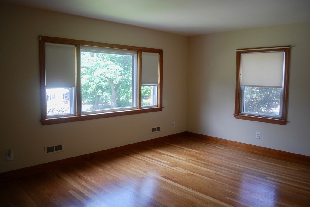 20 Alden Road Peabody, MA 01960 - Photo 4 of 22 Gallery Image 4