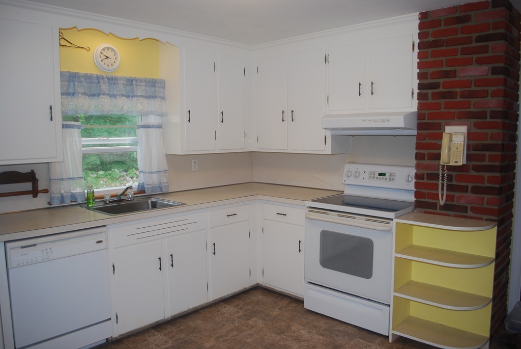 20 Alden Road Peabody, MA 01960 - Photo 5 of 22 Gallery Image 5