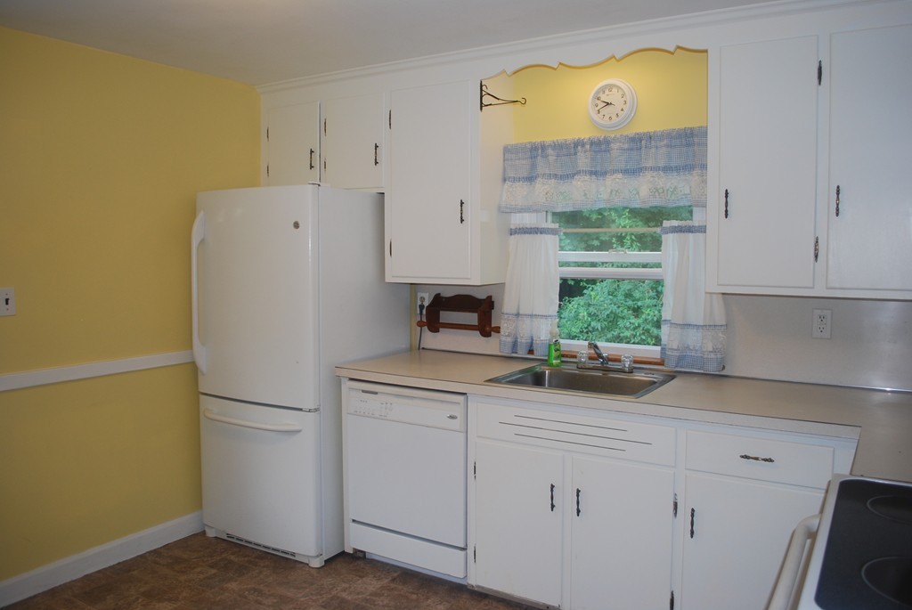 20 Alden Road Peabody, MA 01960 - Photo 6 of 22 Gallery Image 6