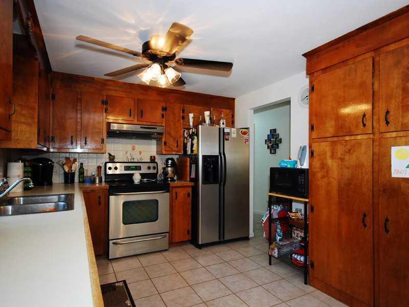 106 Running Brook Road Windham, ME 04062 - Photo 7 of 32 Kitchen.