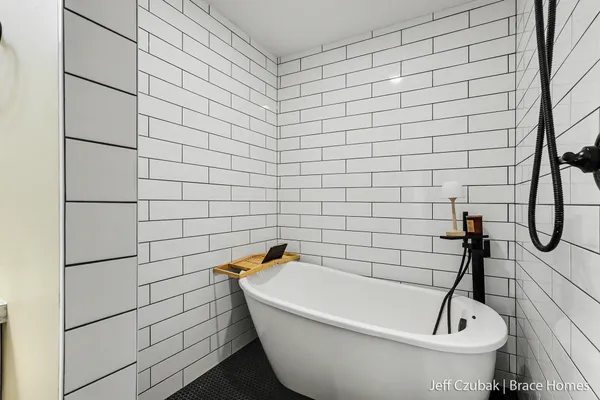 $599,900 | 703 140th Avenue, Wayland, MI 49348