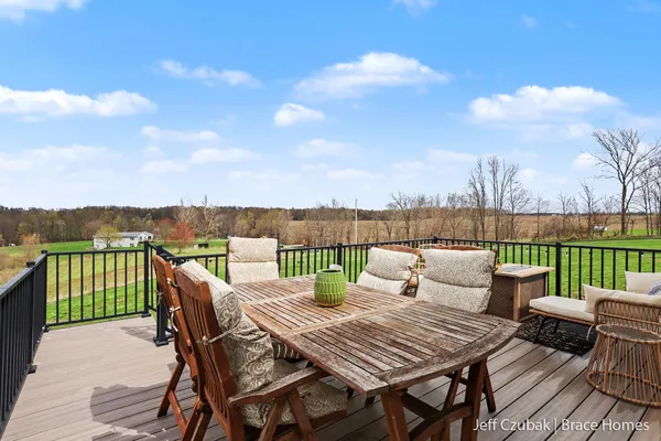 $599,900 | 703 140th Avenue, Wayland, MI 49348