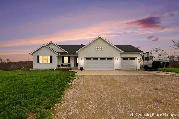 $599,900 | 703 140th Avenue, Wayland, MI 49348