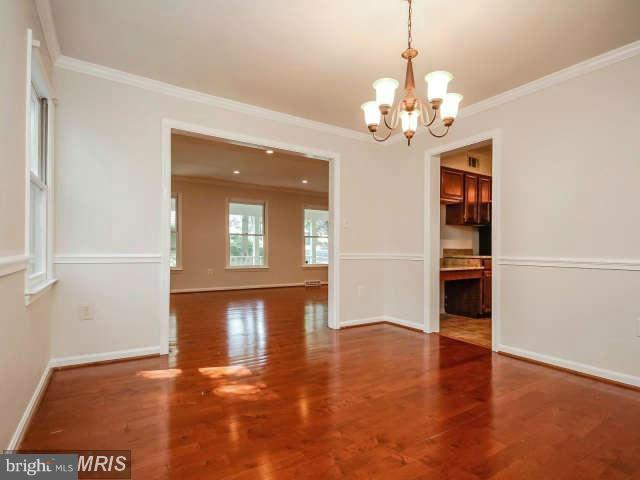 8706 Shadowlake Way Springfield, VA 22153 - Photo 3 of 8 Interior (General)