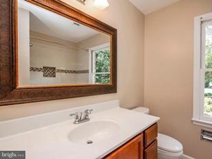 8706 Shadowlake Way Springfield, VA 22153 - Photo 4 of 8 Interior (General)