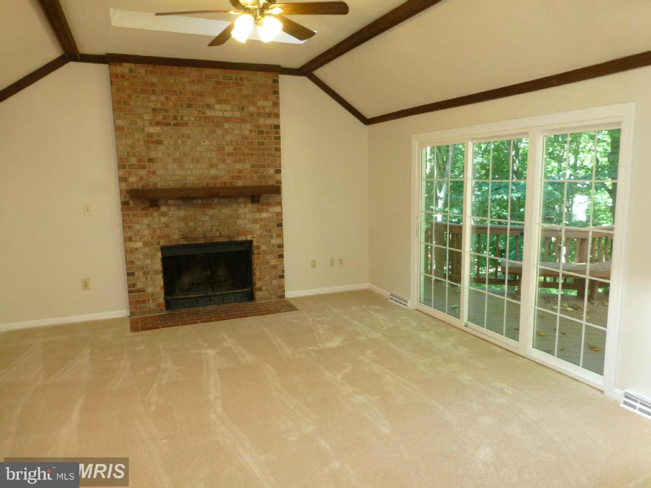 8706 Shadowlake Way Springfield, VA 22153 - Photo 6 of 8 Interior (General)