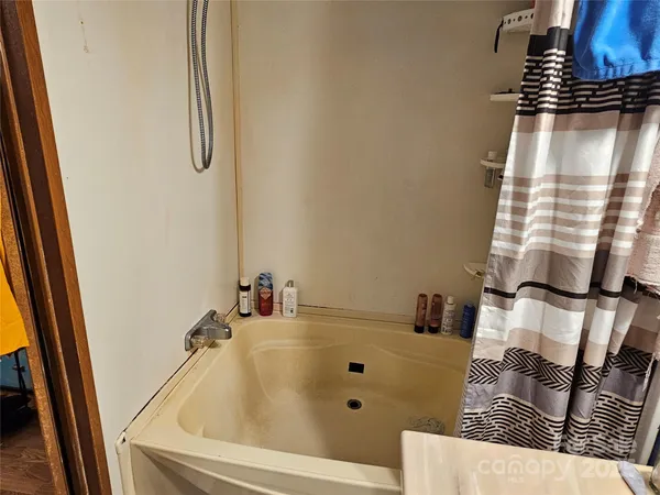 $309,900 | 5929 Mourglea Avenue, Connelly Springs, NC 28612