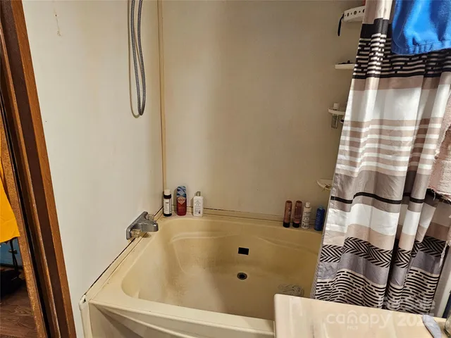 $309,900 | 5929 Mourglea Avenue, Connelly Springs, NC 28612