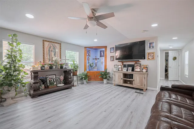 $295,000 | 29606 Aden, Magnolia, TX 77354