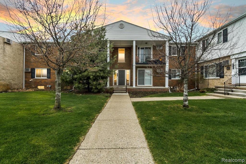 1121 Tienken Court, Unit 217 Rochester Hills, MI 48306 - Photo 1 of 23