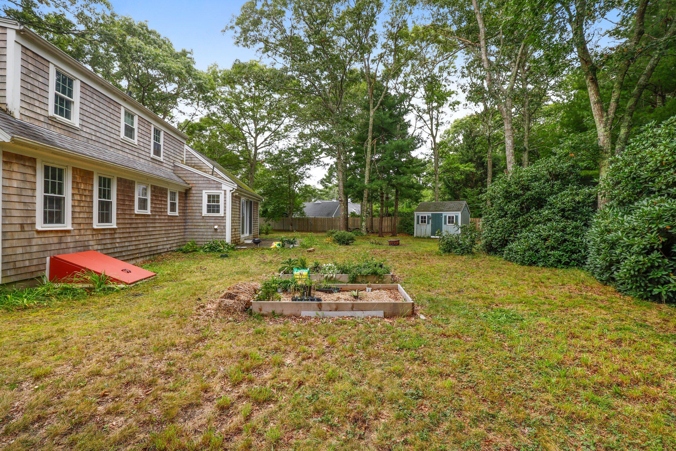 47 Old Fields Road Sandwich, MA 02563 - Photo 7 of 41 08