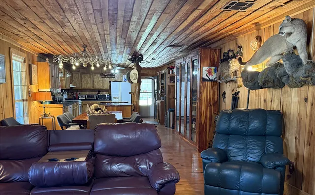 $1,299,000 | 11360 Highway 287 South, Pennington, TX 75856