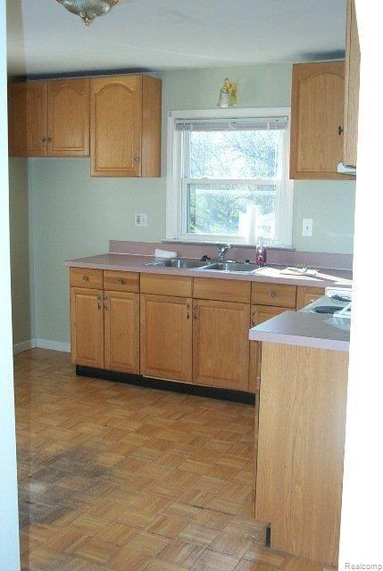 1162 Garden Road Milford, MI 48381 - Photo 2 of 6 Garden 1162 Kitchen.JPG