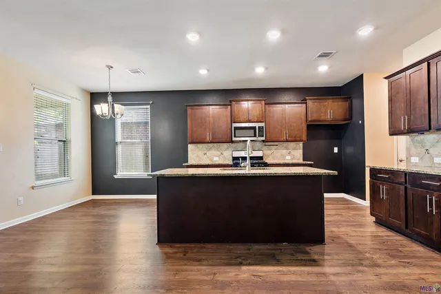 $325,000 | 40079 Cypress View Road, Ponchatoula, LA 70454