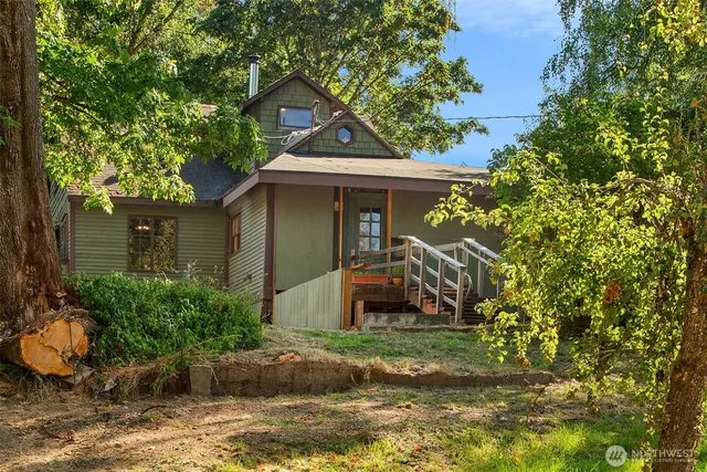 $585,000 | 10320 Southwest Cove Road, Vashon, WA 98070