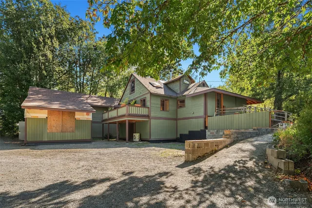 $585,000 | 10320 Southwest Cove Road, Vashon, WA 98070