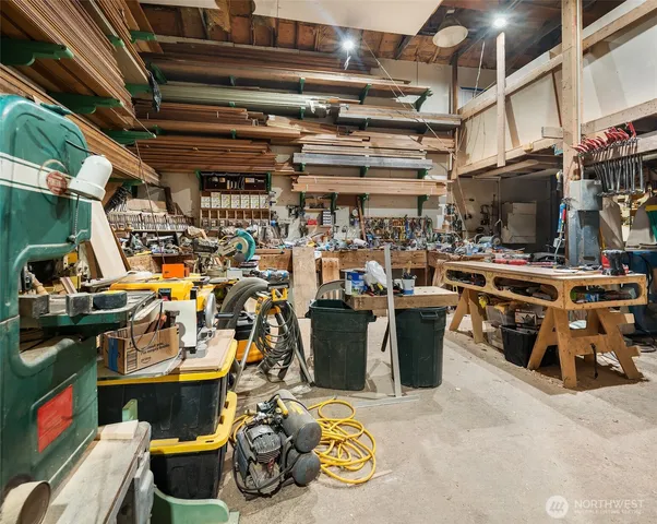 $585,000 | 10320 Southwest Cove Road, Vashon, WA 98070